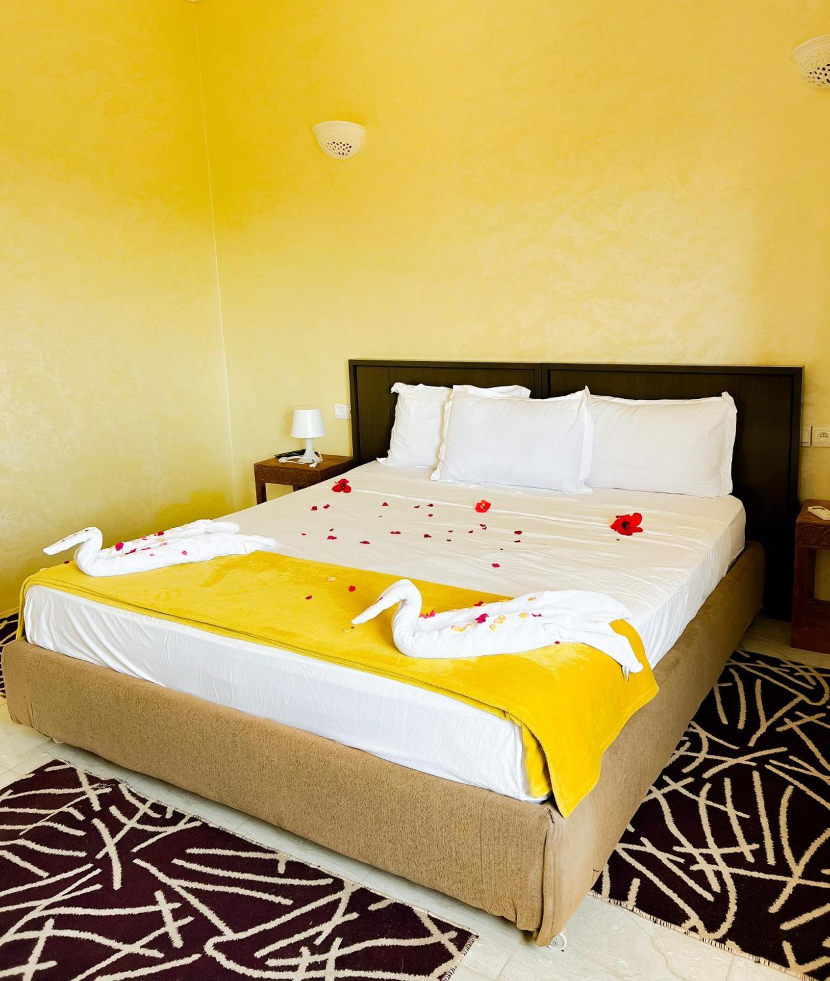 Guest House Qodwa Sidi Abdallah Ghiat 外观 照片
